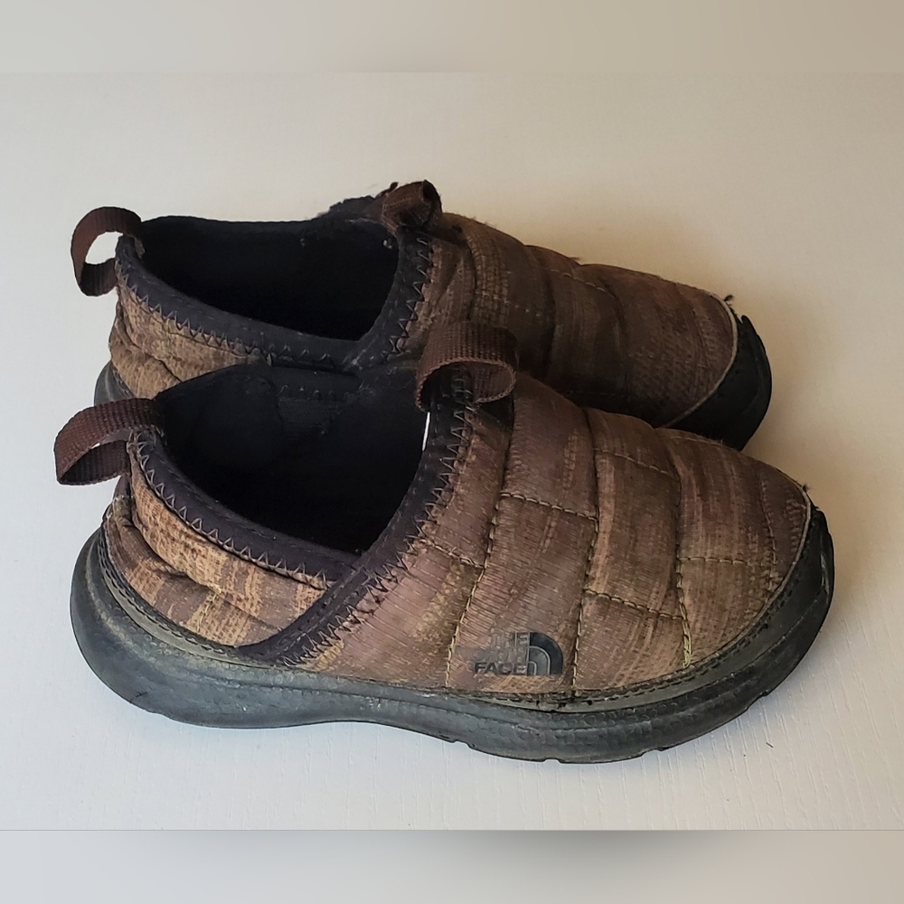 The North Face Insulated Toddler Running Shoes Size 9 - Picture 2 of 5